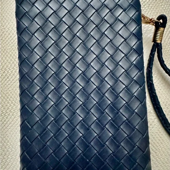 Navy Woven Vegan Leather Crossbody or Wristlet Bag (2 Straps) - Picture 5 of 11